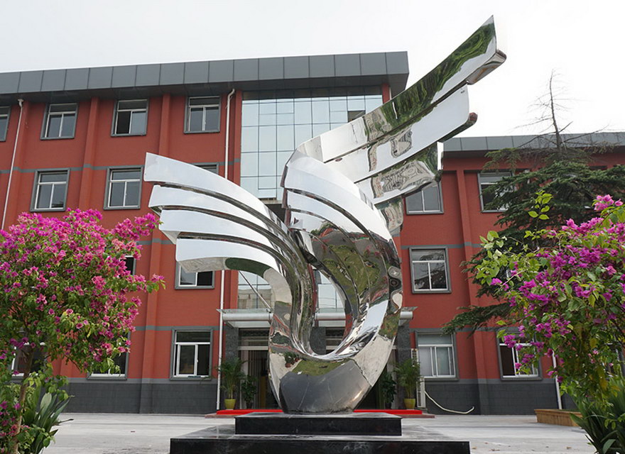 蘇州吳江外國語學校雕塑